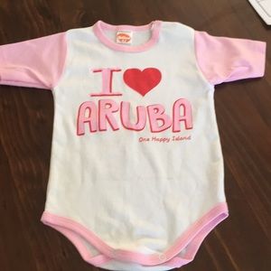 I ❤️ Aruba onesie